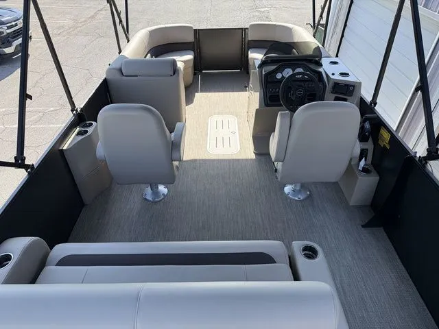 Slide: The Image of Bentley Pontoons Legacy 223 Swingback 2026 - 23