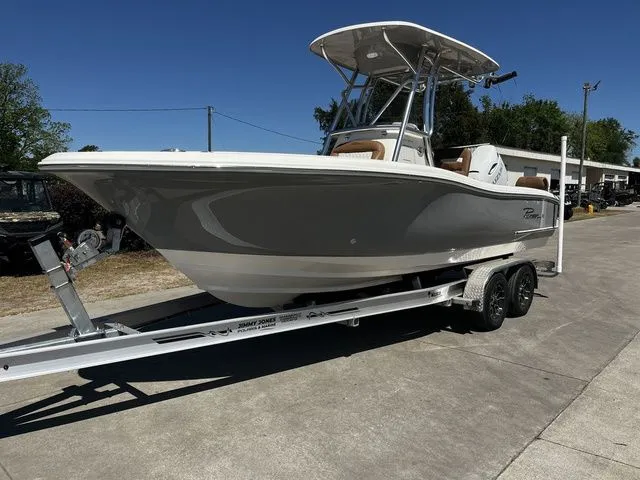 The Image of Pioneer 222 Sportfish 2026 - 1