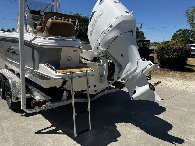 Slide: The Image of Pioneer 222 Sportfish 2026 - 41