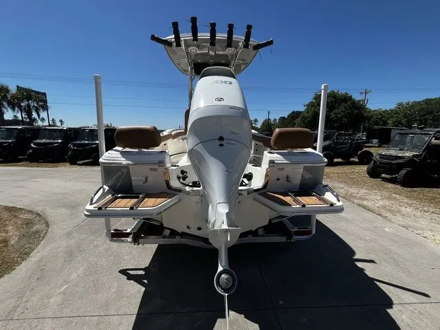 Slide: The Image of Pioneer 222 Sportfish 2026 - 9