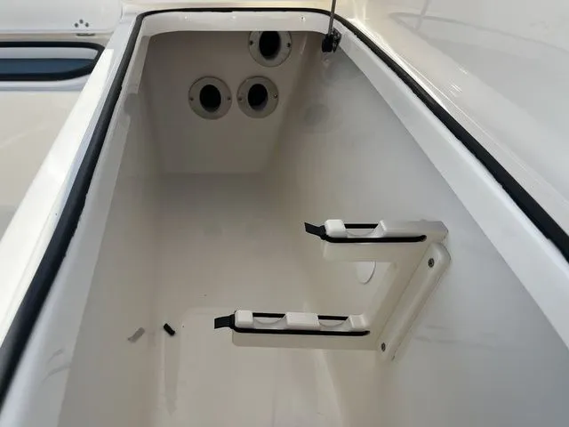 Slide: The Image of Pioneer 220 Bay Sport 2026 - 22