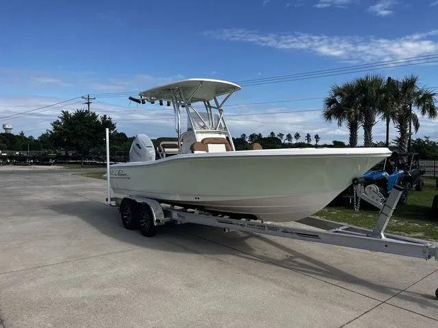 Slide: The Image of Pioneer 220 Bay Sport 2026 - 3