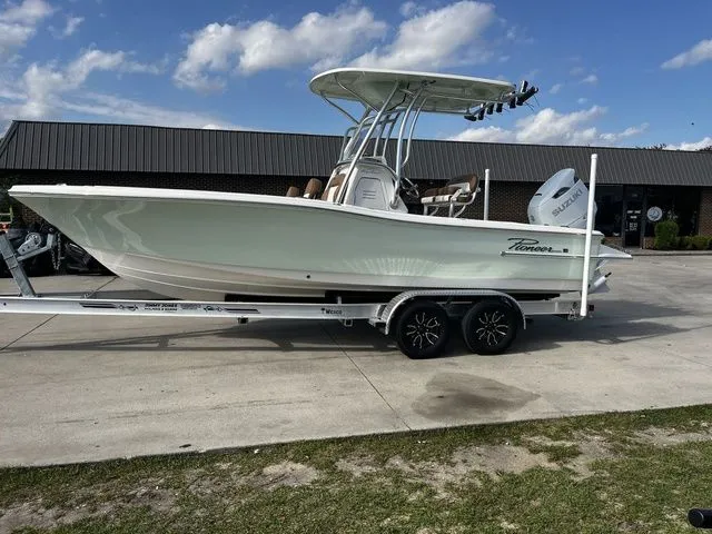 Slide: The Image of Pioneer 220 Bay Sport 2026 - 7