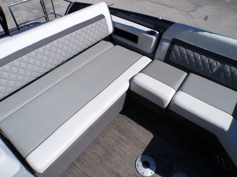 Slide: The Image of GODFREY TRITOONS Aqua Patio 255 SFL w/ iMPACT Plus 2025 - 9