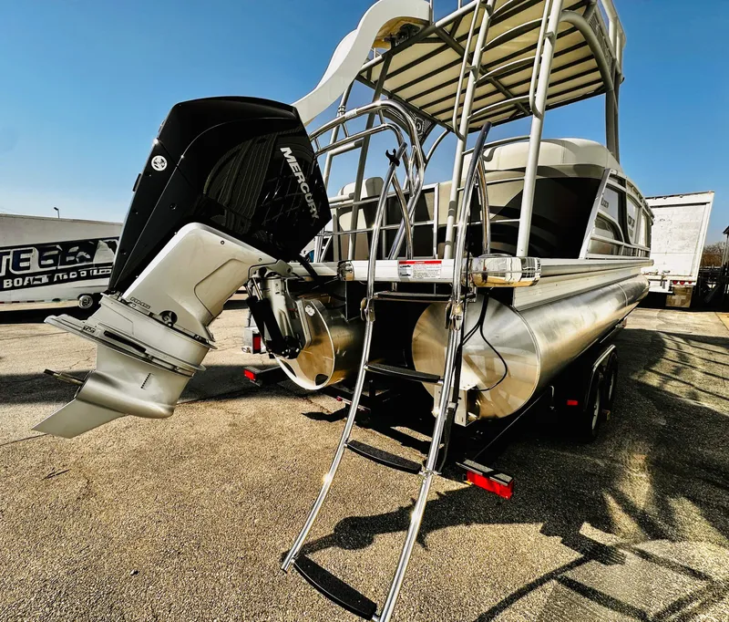 Slide: The Image of Godfrey Monaco 255 SD w/iMPACT PLUS Toon Package 2025 - 23