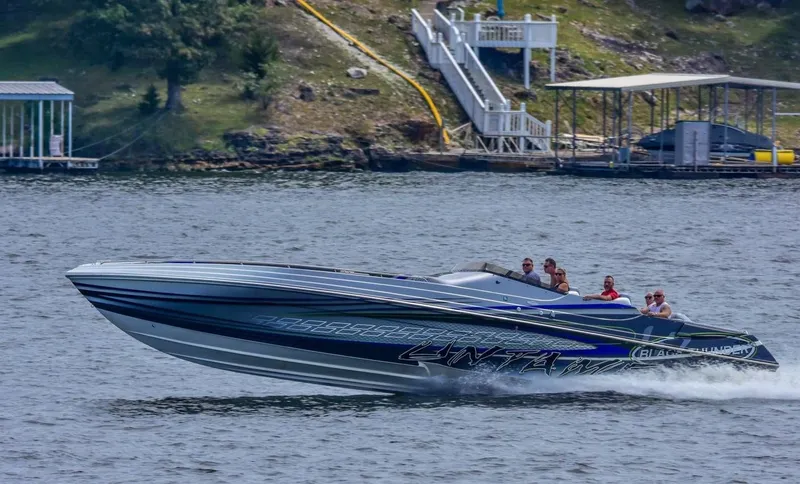 The Image of Black Thunder 43 EC Raised Deck 2001 - 1