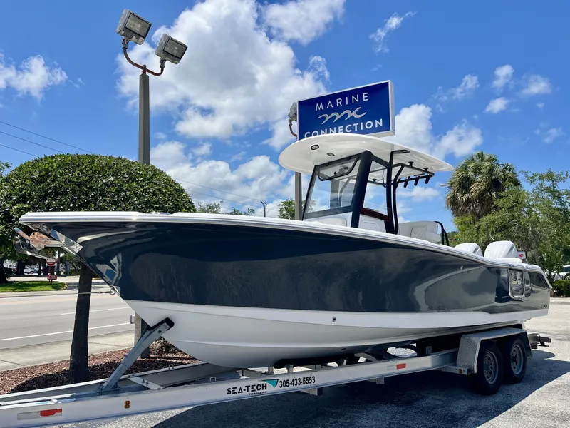 Slide: The Image of Sea Hunt Ultra 265 SE 2026 - 2