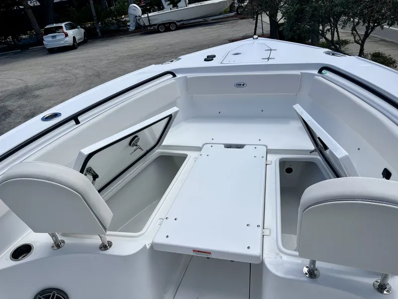 Slide: The Image of Sea Hunt Ultra 265 SE 2026 - 19