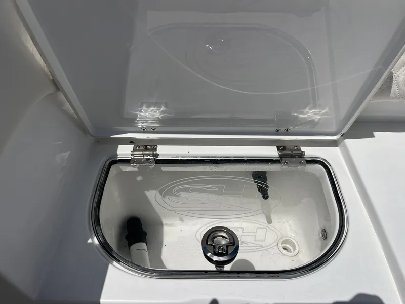 Slide: The Image of Sea Hunt Ultra 265 SE 2026 - 29