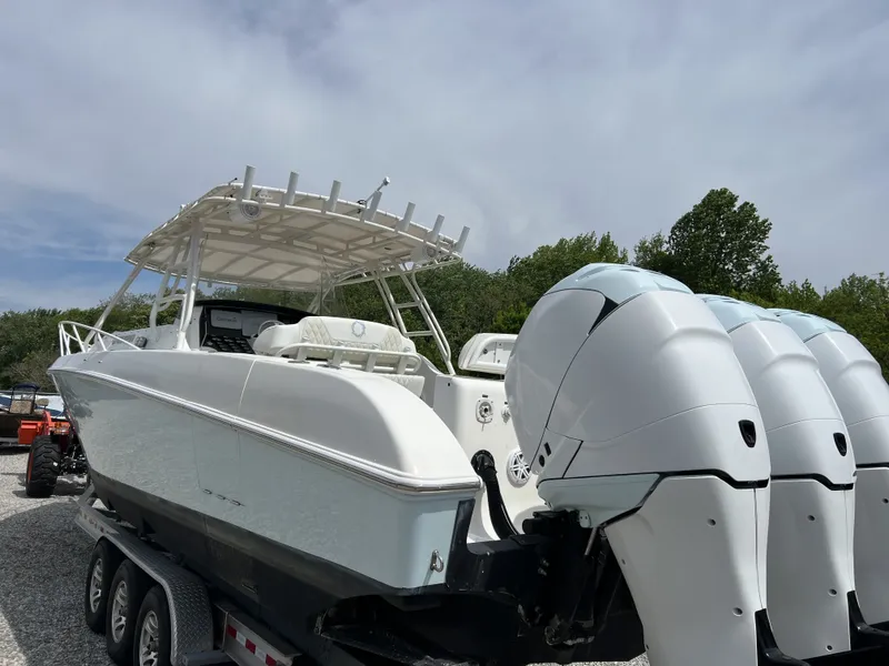 Slide: The Image of Fountain 38 SPORTFISH CRUISER OUTBOARD 2007 - 12