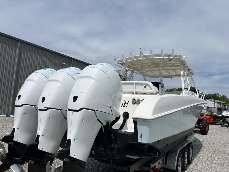Slide: The Image of Fountain 38 SPORTFISH CRUISER OUTBOARD 2007 - 14