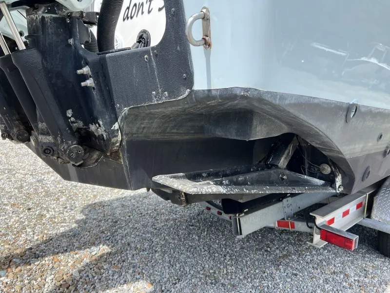 Slide: The Image of Fountain 38 SPORTFISH CRUISER OUTBOARD 2007 - 15
