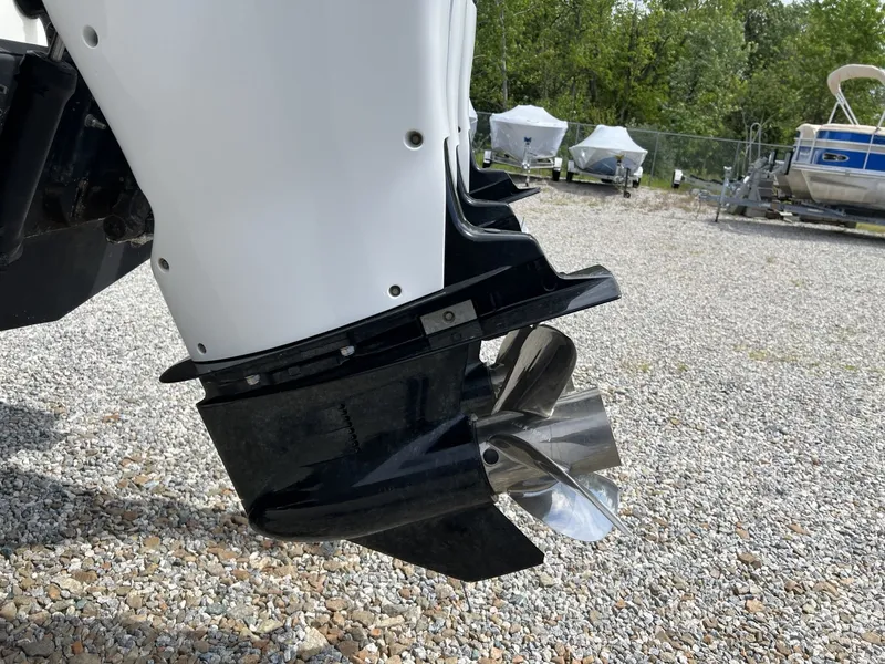 Slide: The Image of Fountain 38 SPORTFISH CRUISER OUTBOARD 2007 - 20