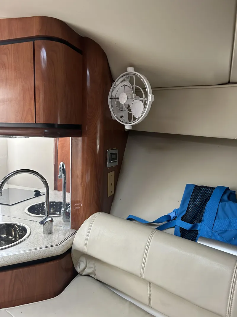 Slide: The Image of Fountain 38 SPORTFISH CRUISER OUTBOARD 2007 - 31