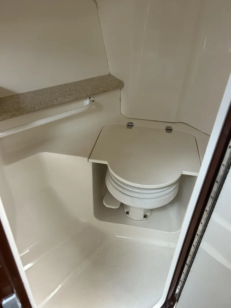 Slide: The Image of Fountain 38 SPORTFISH CRUISER OUTBOARD 2007 - 34