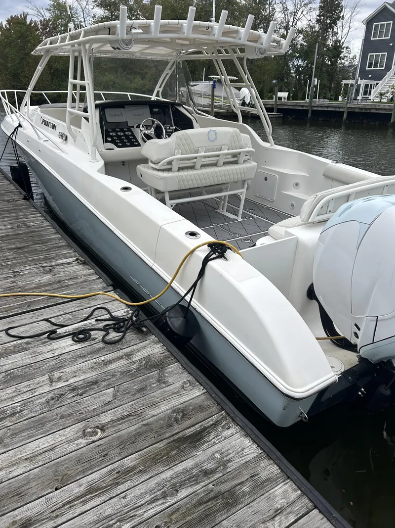 Slide: The Image of Fountain 38 SPORTFISH CRUISER OUTBOARD 2007 - 40