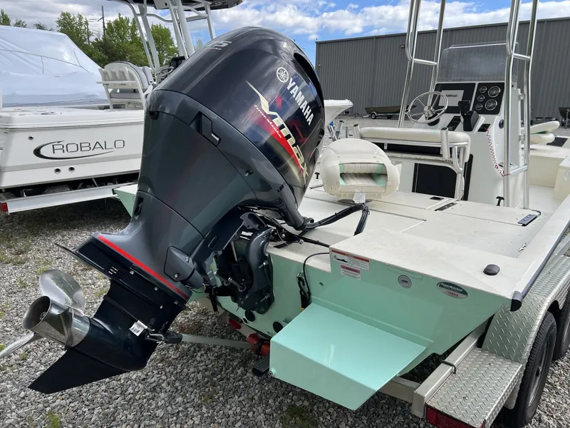 Slide: The Image of G3 Bay 22 DLX 2020 - 7