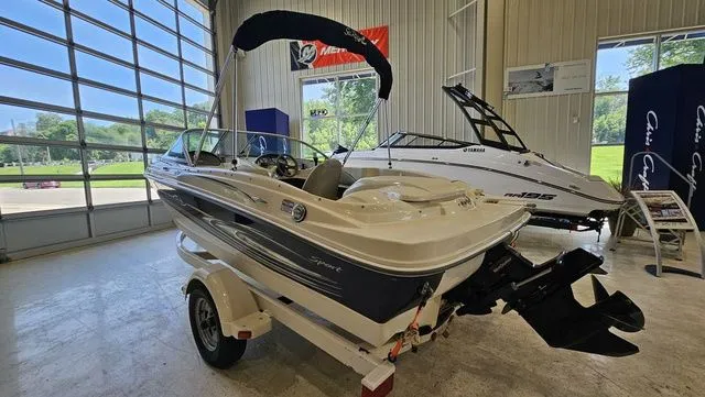 Slide: The Image of Sea Ray 180 Sport 2005 - 3