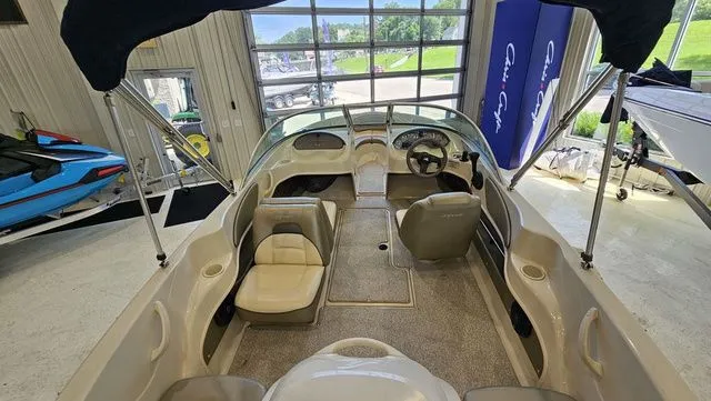 Slide: The Image of Sea Ray 180 Sport 2005 - 6