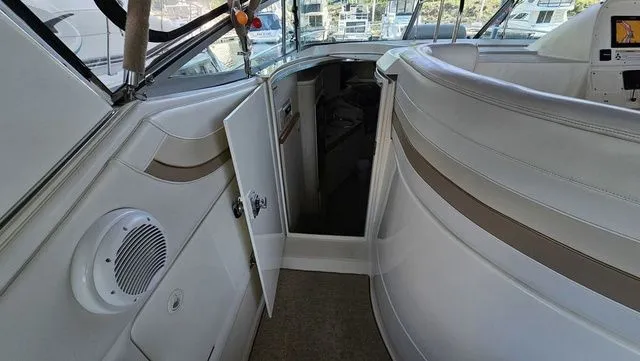 Slide: The Image of Cruisers 3570 Esprit 1996 - 17
