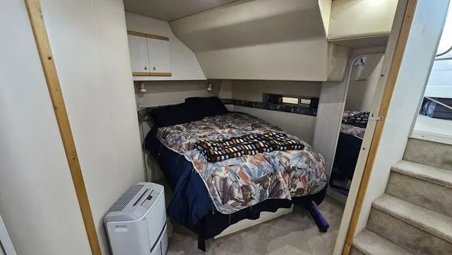 Slide: The Image of Cruisers 3570 Esprit 1996 - 23