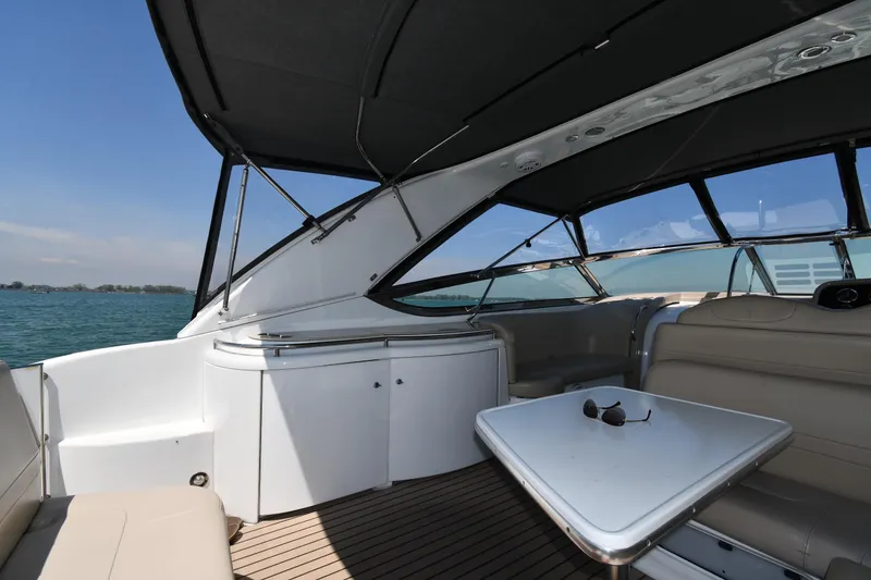Slide: The Image of Interior of 2009 Formula 400 Super Sport yacht with seating and table. - 19