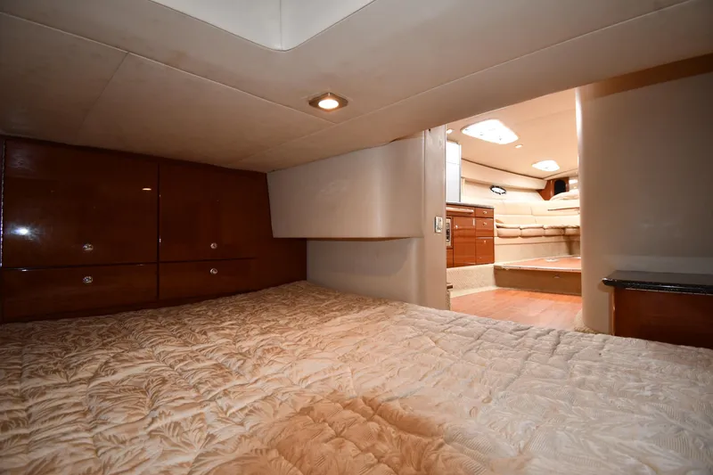 Slide: The Image of Interior of 2009 Formula 400 Super Sport yacht with cozy cabin and wood accents. - 46