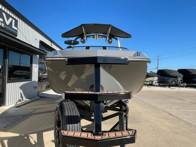 Slide: The Image of Nautique G23 2019 - 11