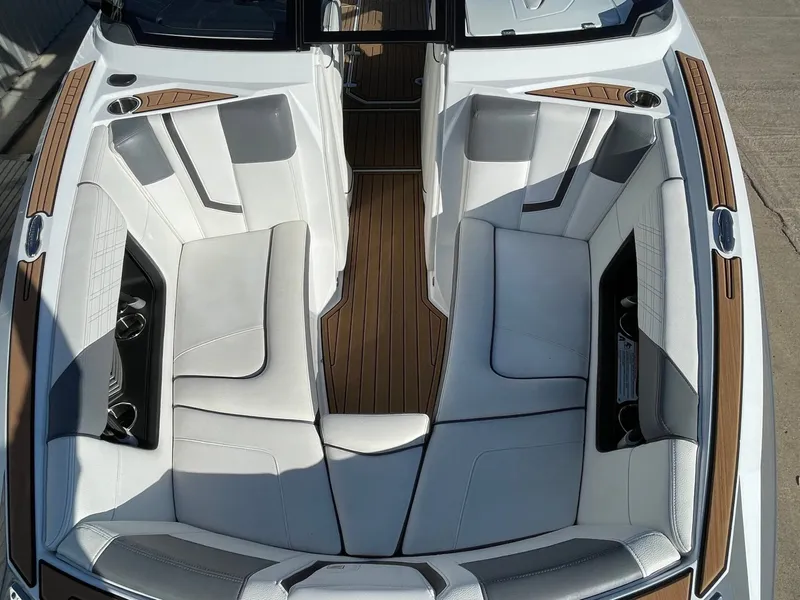 Slide: The Image of Nautique G23 2019 - 14