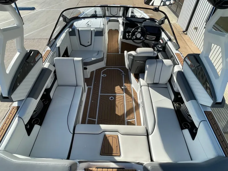 Slide: The Image of Nautique G23 2019 - 21