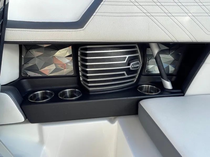 Slide: The Image of Nautique G23 2019 - 26