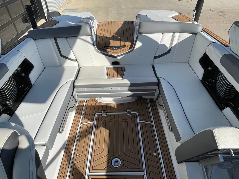 Slide: The Image of Nautique G23 2019 - 28