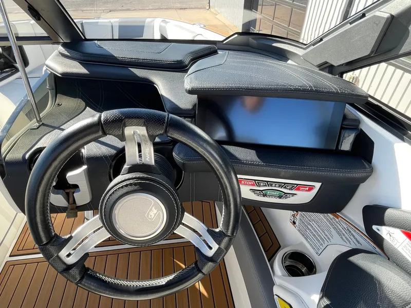 Slide: The Image of Nautique G23 2019 - 32
