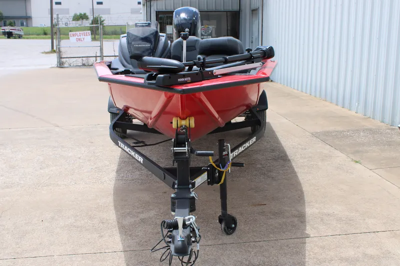 Slide: The Image of Tracker Pro Team 175 Crappie Edition 2026 - 15