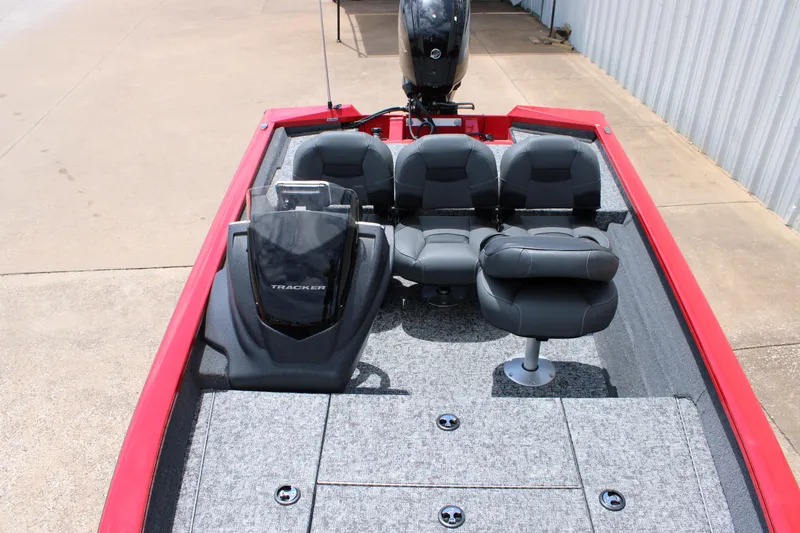 Slide: The Image of Tracker Pro Team 175 Crappie Edition 2026 - 19