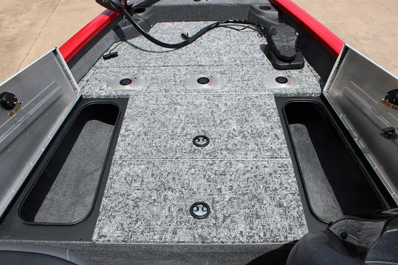 Slide: The Image of Tracker Pro Team 175 Crappie Edition 2026 - 24