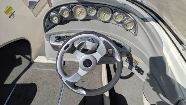Slide: The Image of Bayliner 185 Bowrider 2008 - 12