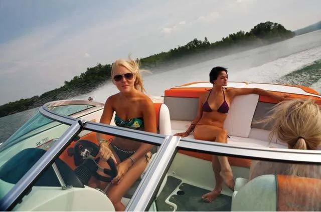 Slide: The Image of Sea Ray 185 Sport 2011 - 3