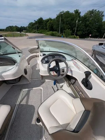 Slide: The Image of Sea Ray 180 Sport 2005 - 7
