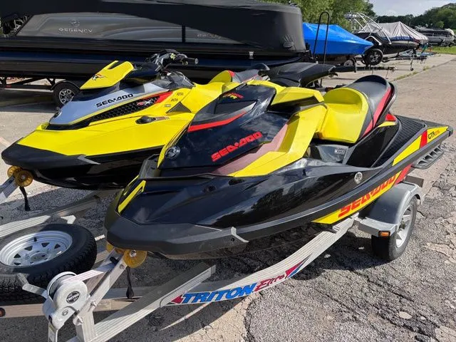 The Image of Sea-Doo RXT-X 2015 - 1
