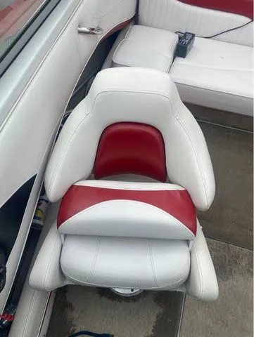 Slide: The Image of Crownline Boats BOWRIDER 21 SS 2013 - 12