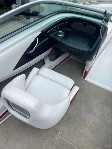 Slide: The Image of Crownline Boats BOWRIDER 21 SS 2013 - 28
