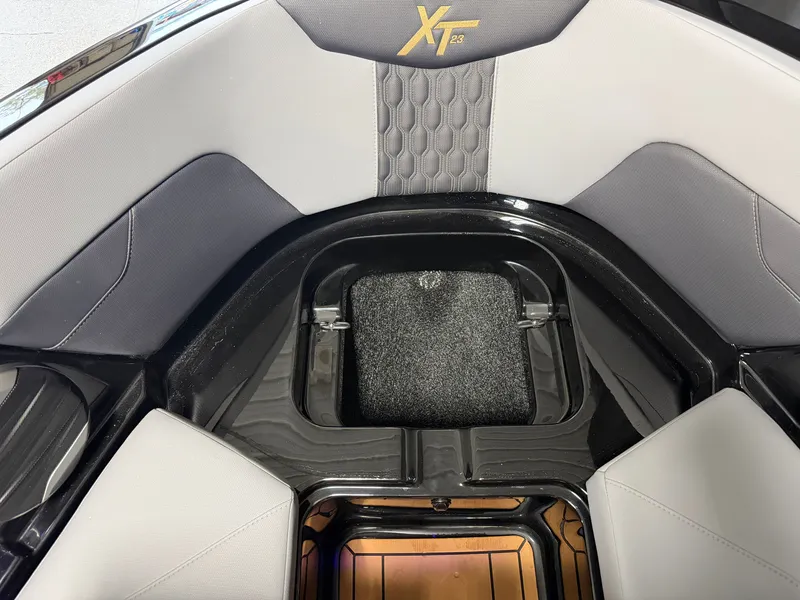 Slide: The Image of MasterCraft XT23 2027 - 84