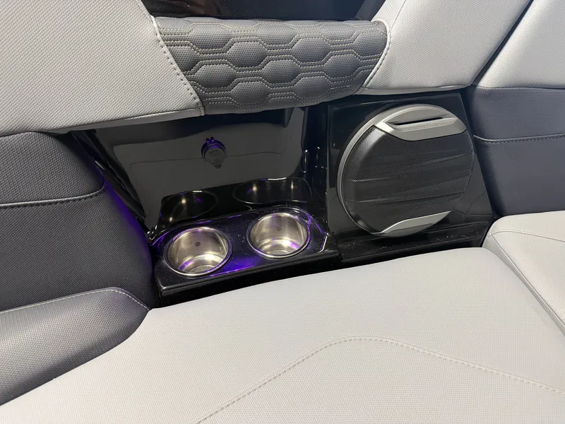 Slide: The Image of MasterCraft XT23 2027 - 79