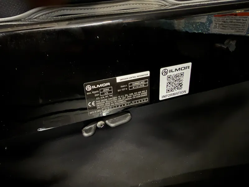 Slide: The Image of MasterCraft XT23 2027 - 101