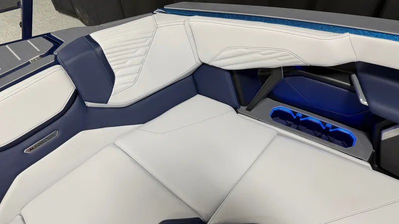Slide: The Image of MasterCraft XT23 2027 - 89