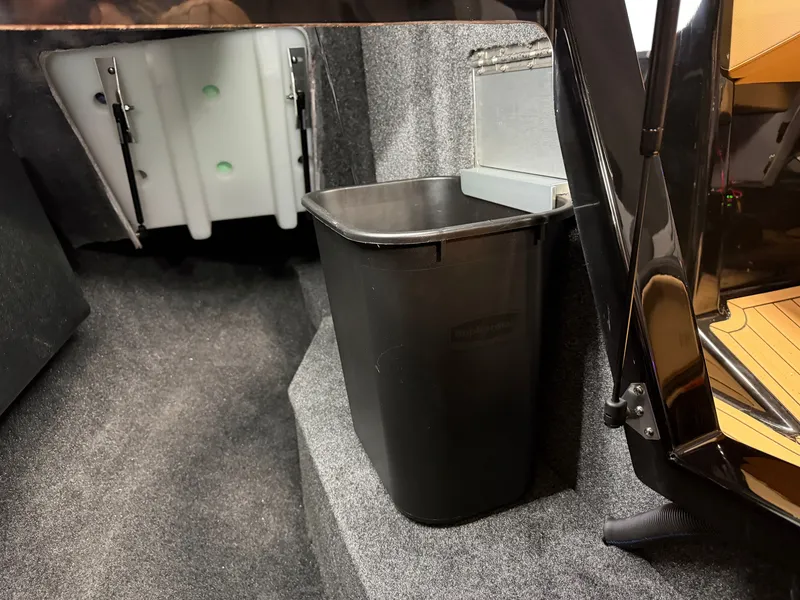 Slide: The Image of MasterCraft XT23 2027 - 51