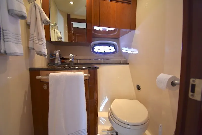 Slide: The Image of Luxurious bathroom on a 2007 Sea Ray 48 Sundancer yacht. - 31