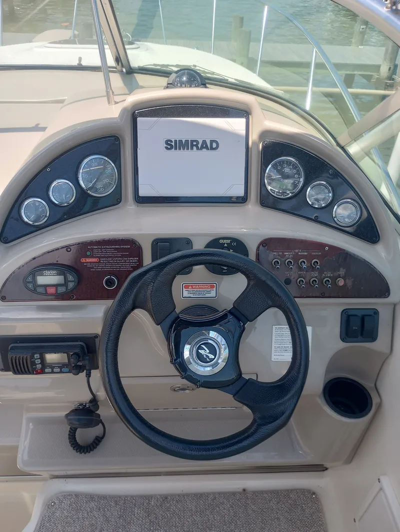 Slide: The Image of Sea Ray 270 Amberjack 2005 helm with Simrad display. - 15
