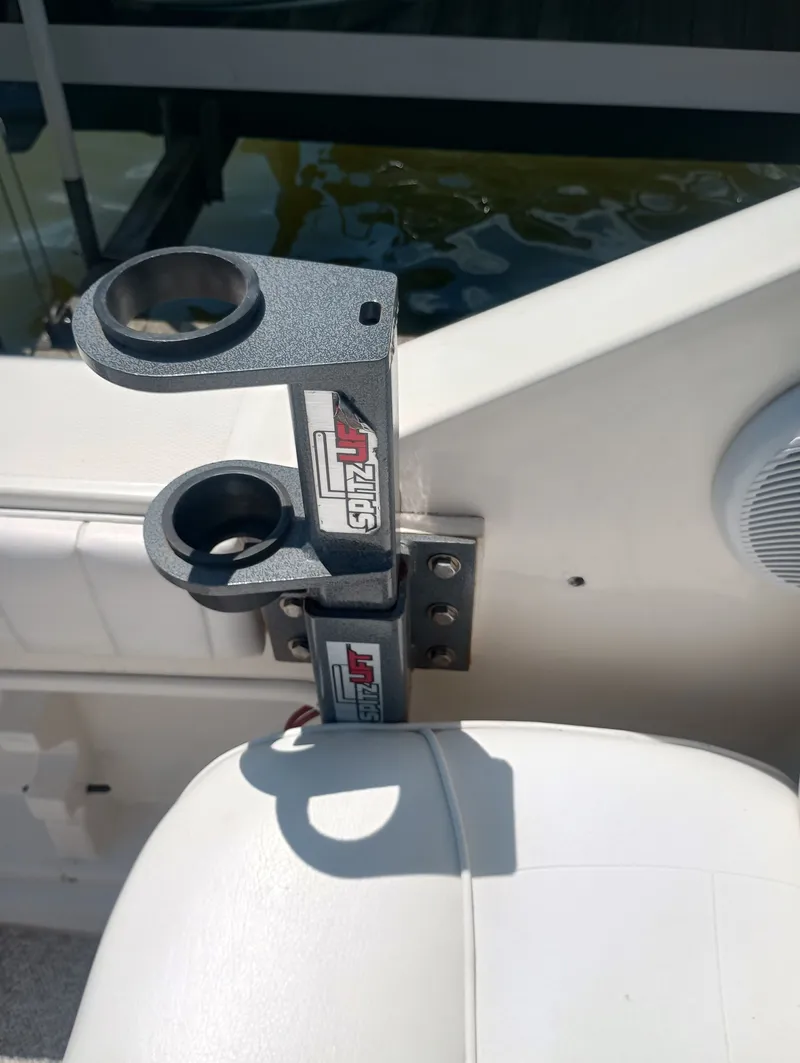 Slide: The Image of Cup holder on a 2005 Sea Ray 270 Amberjack boat. - 19
